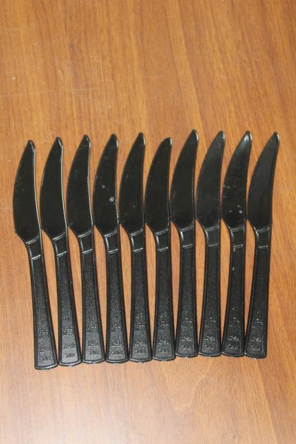 Plastic Black Knife pack of 10