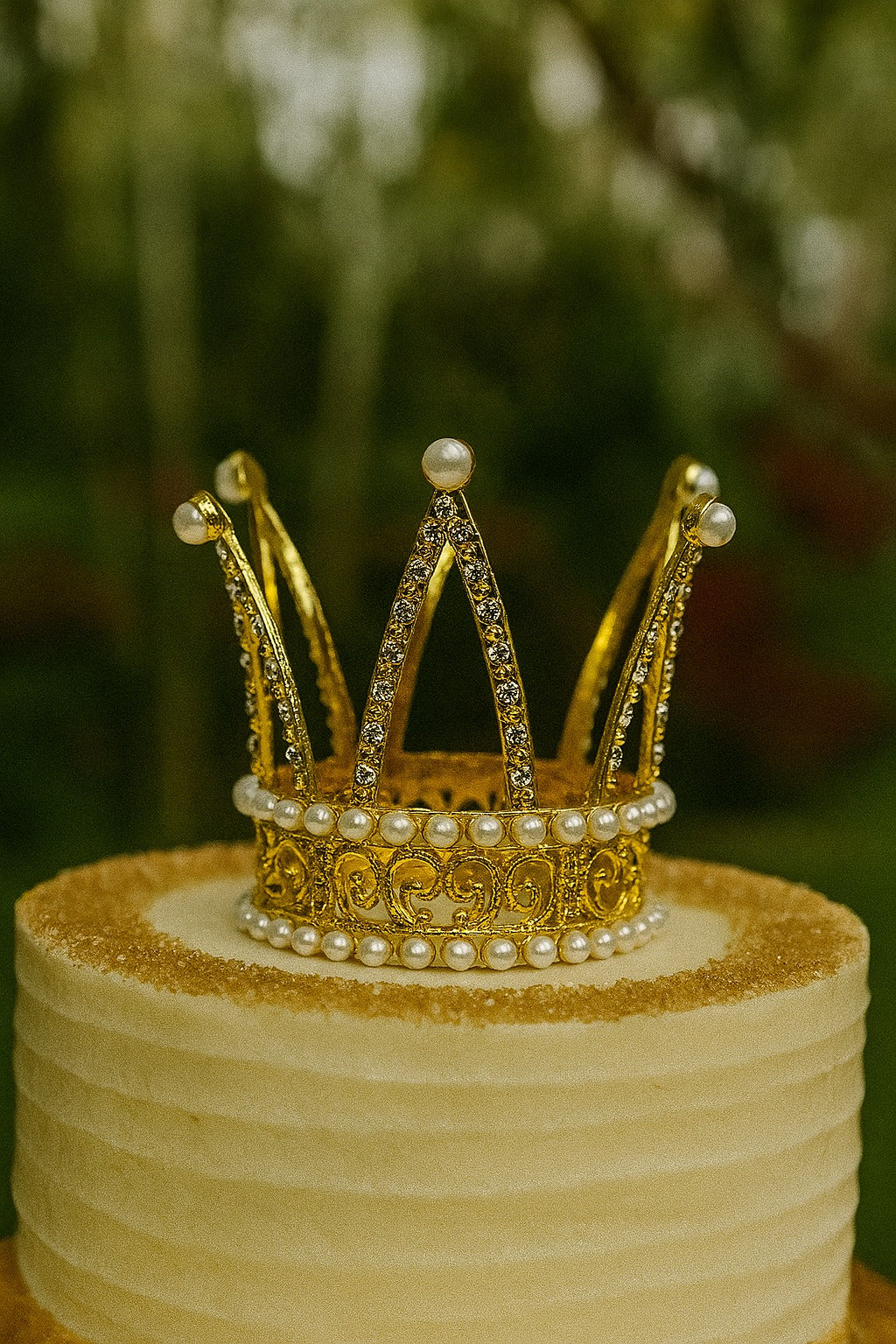 Golden Metal Medium Crown