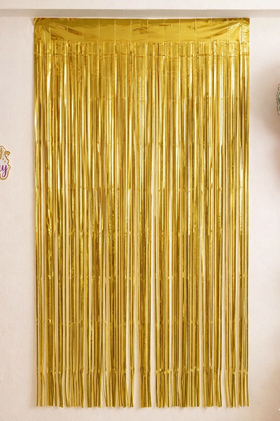 Golden Birthday foil curtain (pack of 1)