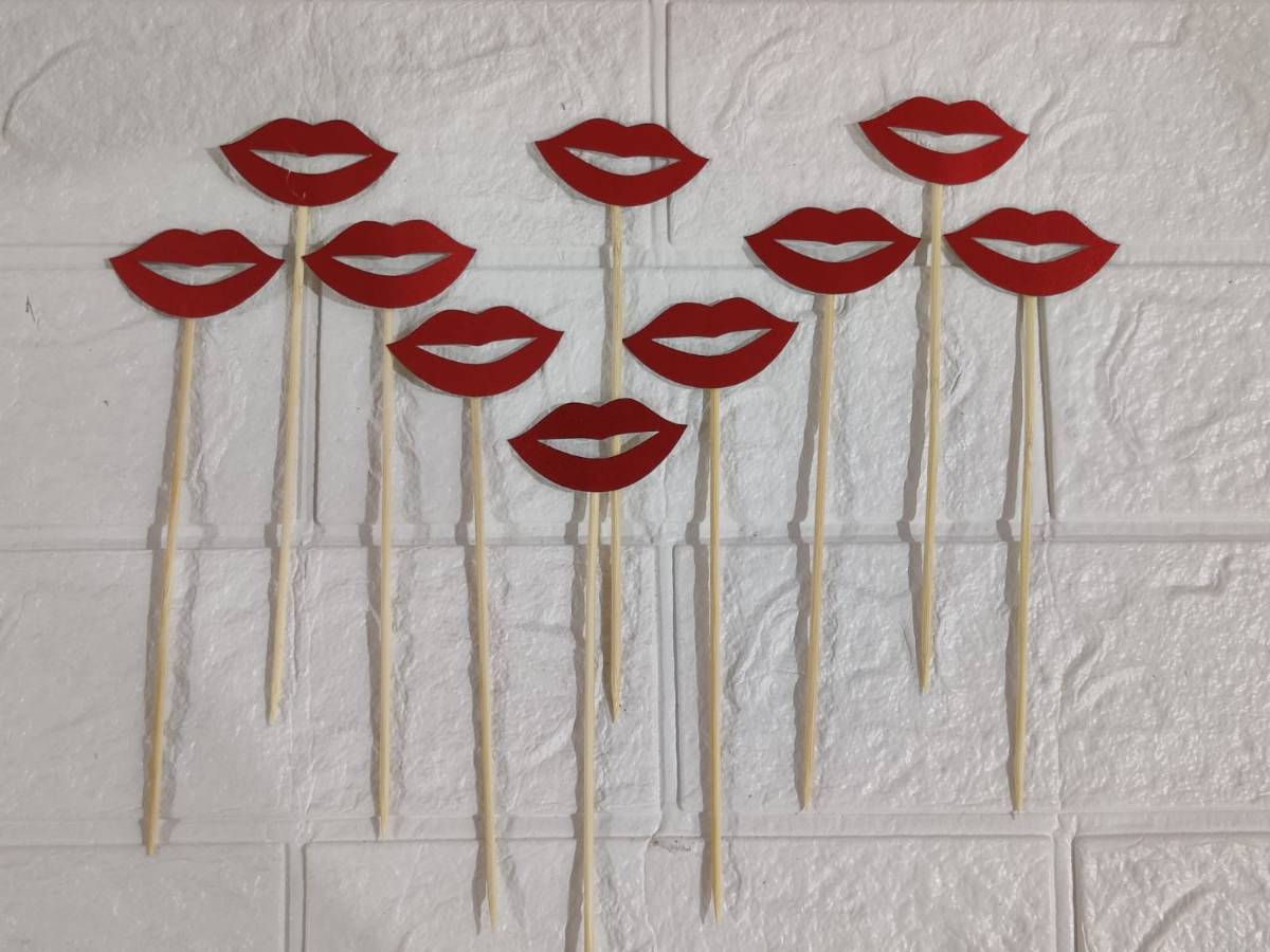 Lips Topper Pack of 10