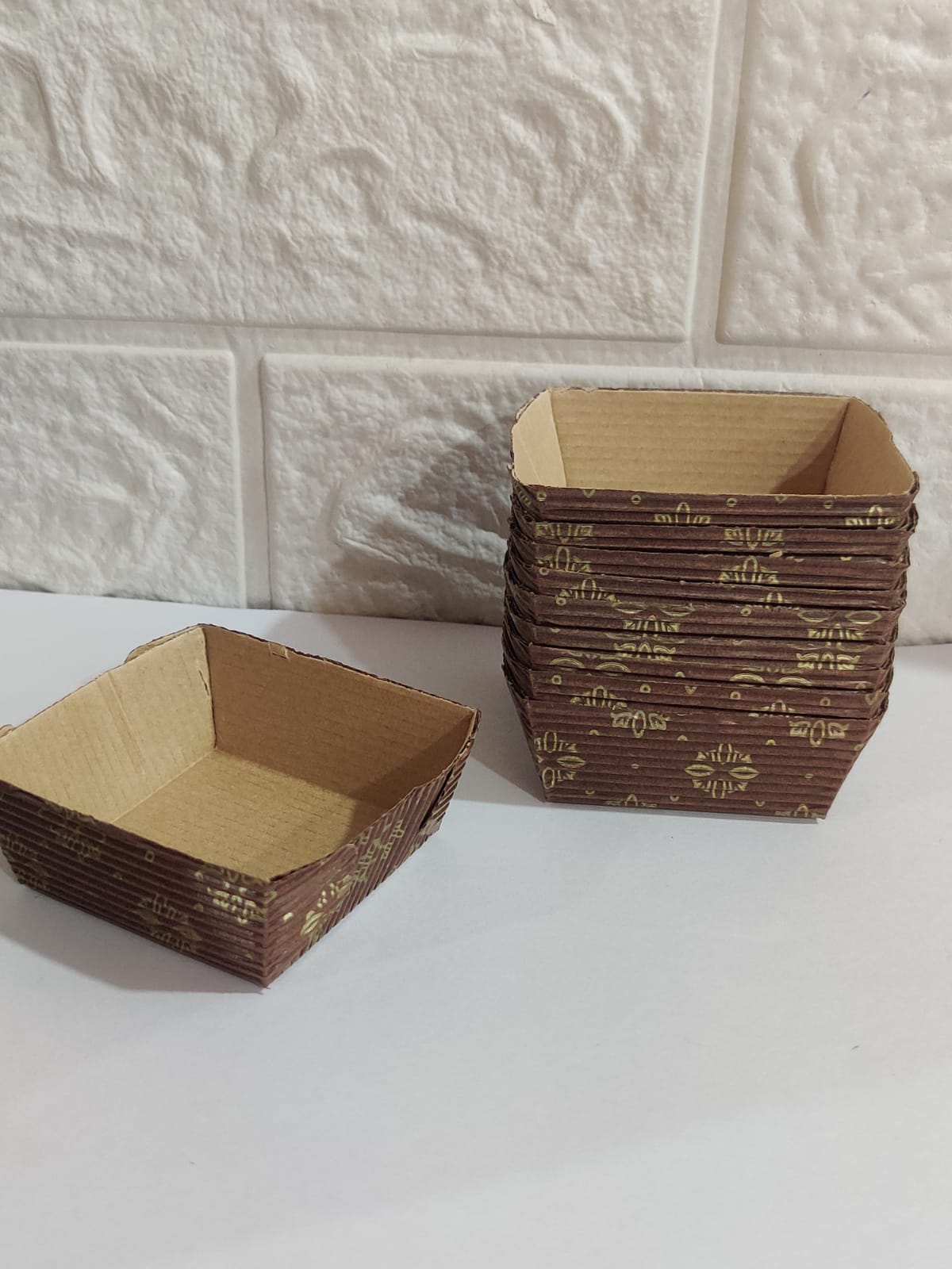 Brownie Liner Pack of 50 Size- 2.5x2.5 Inch