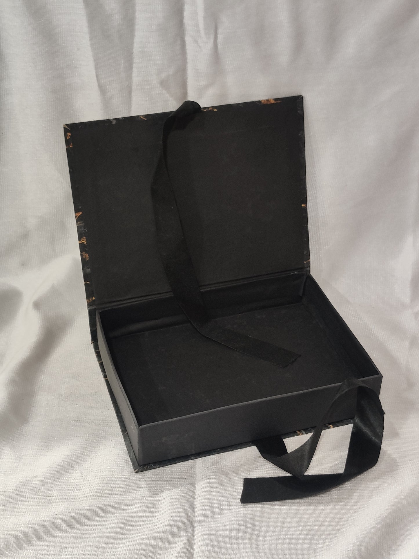 Hamper box (black colour) size-8.5*6*.1.5inch