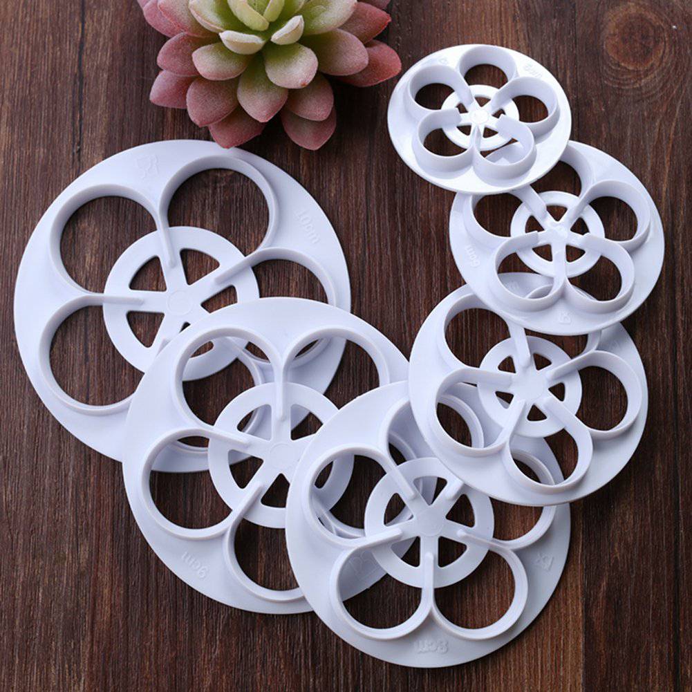 Beautiful gum paste flower cutter