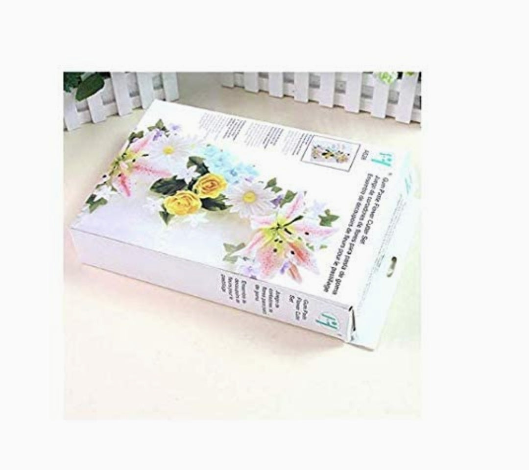 26 pc gumpaste flower cutter set 

Includes 60 page flower making instruction book