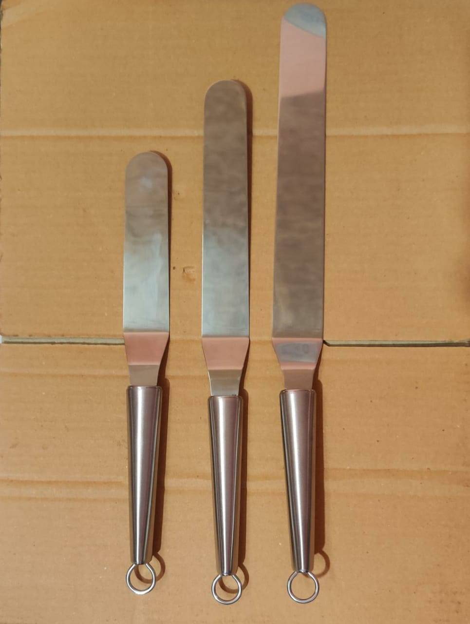 Set of 3 Stainless Steel Cake Palette Spatula

Size- 
Small- 11inch
Medium - 13inch
Large-15.5inch