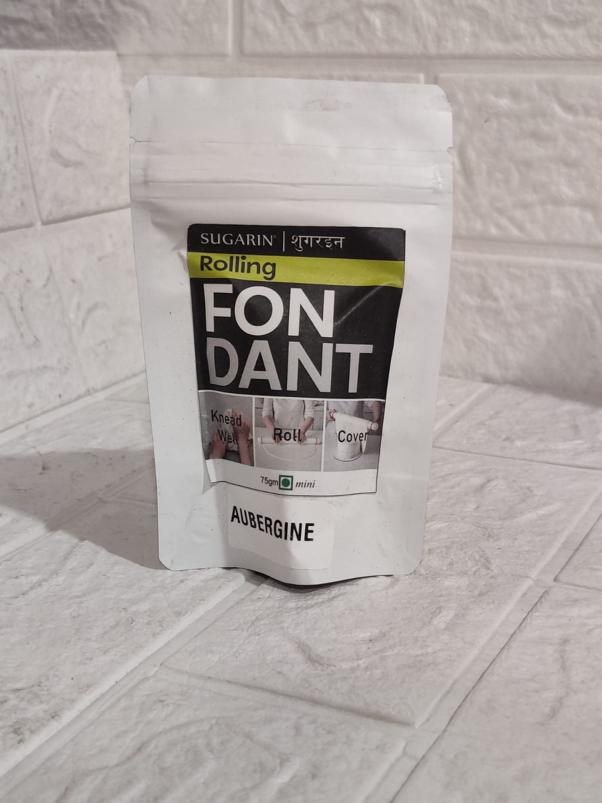 Sugarin Rolling Fondant Aubergine 75 gm